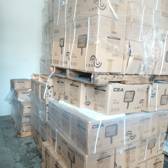 LED flood light, canopy, wall pack on sale - Picture 2 of 11